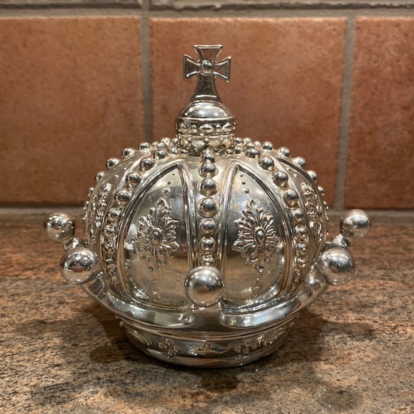 Other - Silver Crown Decor / Paperweight